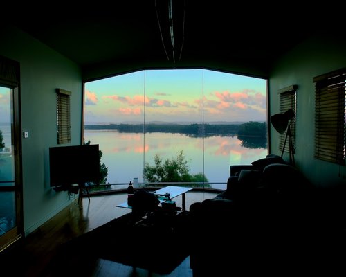 Calm and minimal living room space